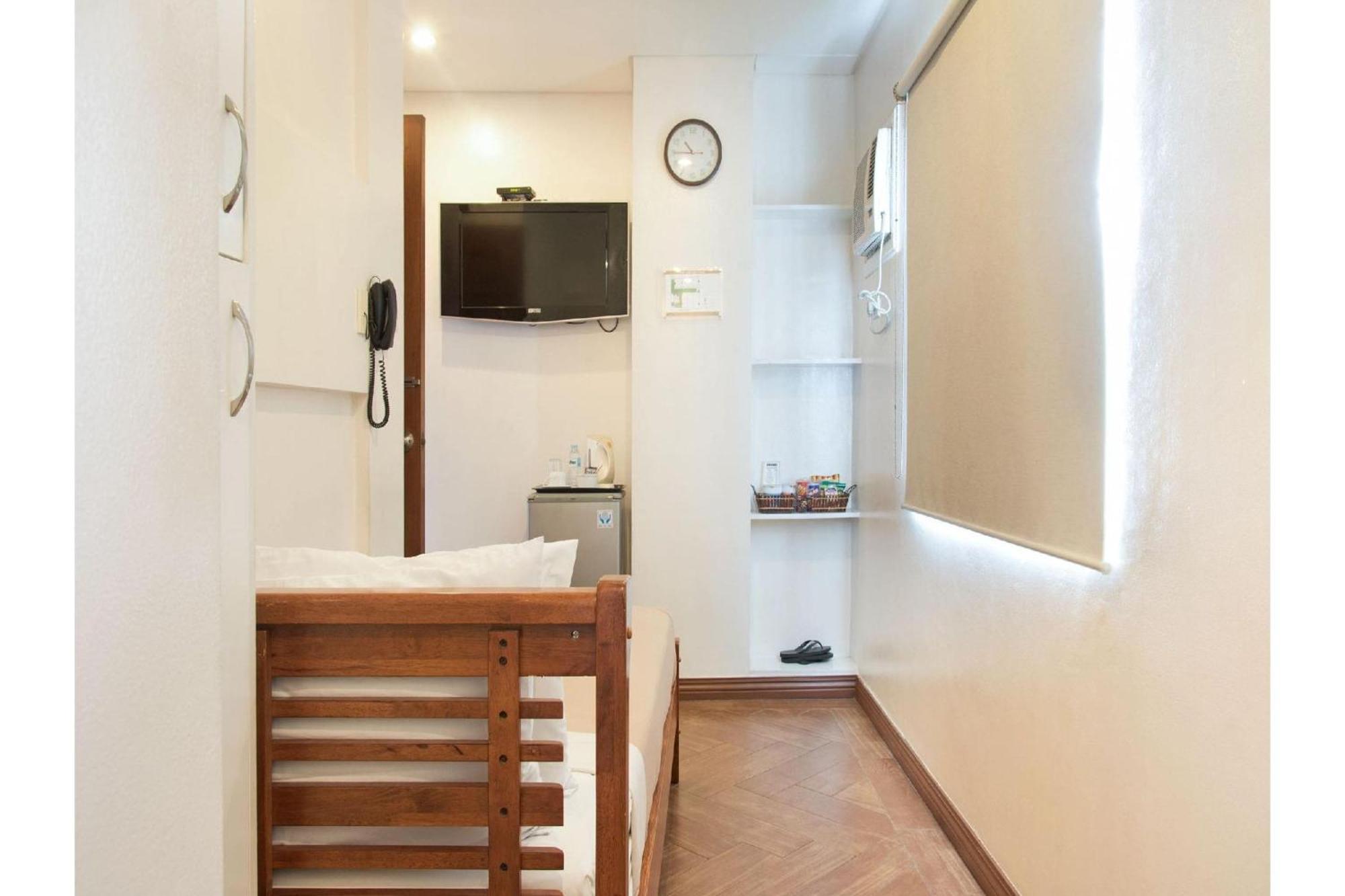 Townhouse Oak Avitel Hotel Near Osmena Highway, Pnr Pasay Station, Metro Manila Makati City Exterior foto